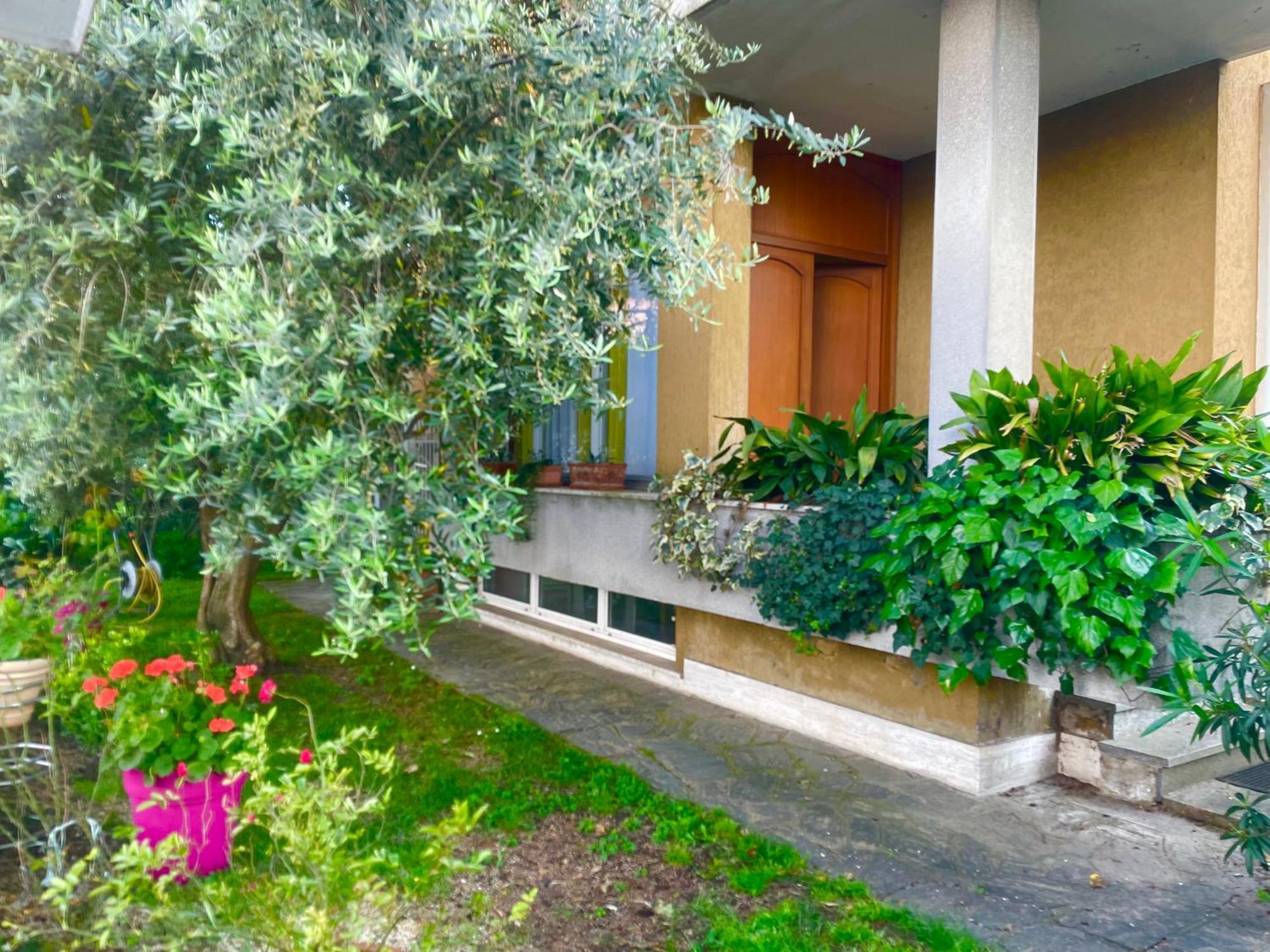 Appartamento Tra Monza E Milano Muggio Ngoại thất bức ảnh